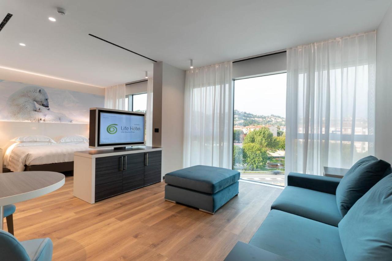 Life Hotel แบร์กาโม ภายนอก รูปภาพ